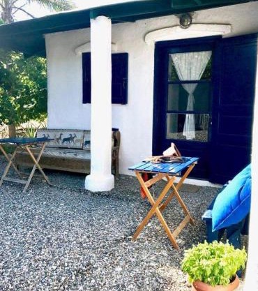 Lovely independent room in Ecovilla on the beach