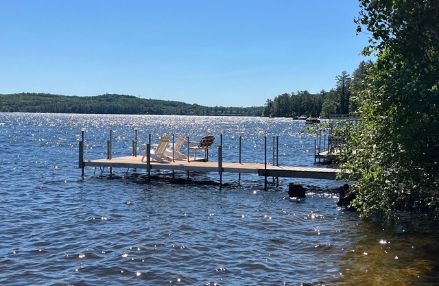Lovely Long Lake Cottage