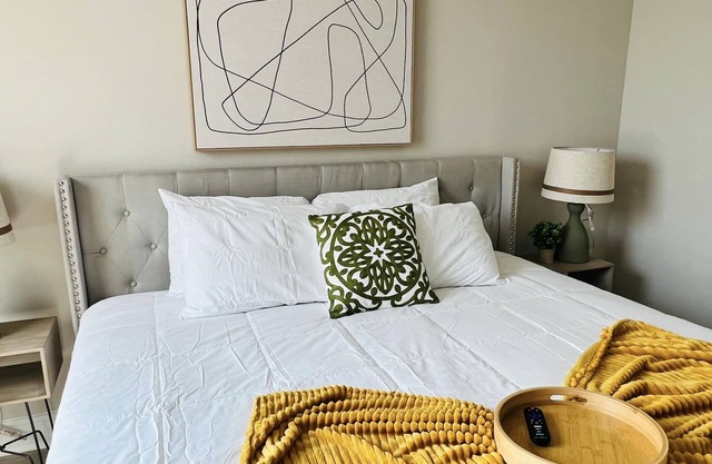 Lovely Luxurious 2 Bedroom 2 Bath Suite