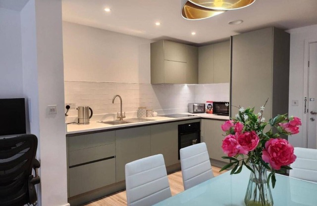 Lovely Luxury Apartment With Free Parking 801