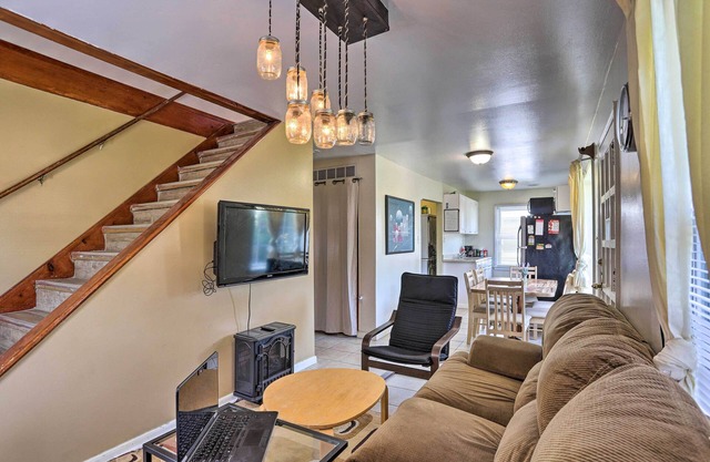 Lovely Royal Oak Unit < 10 Min to Vibrant Downtown