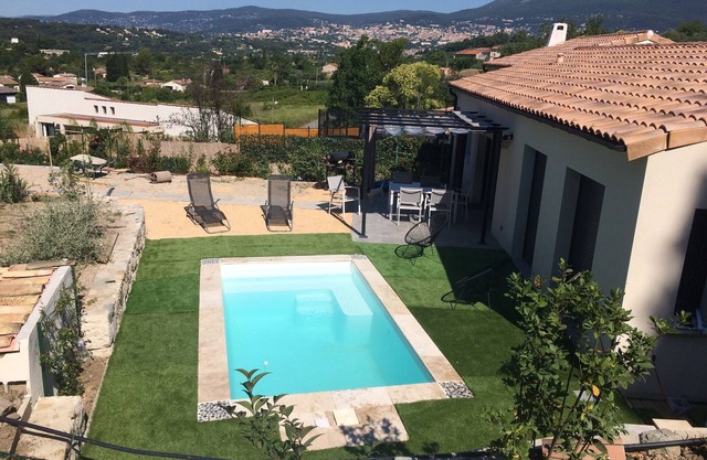 Lovely semi-detached house ideally located between Cannes and Grasse