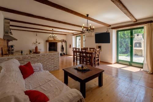 Lovely Stone Villa with private garden and terrace