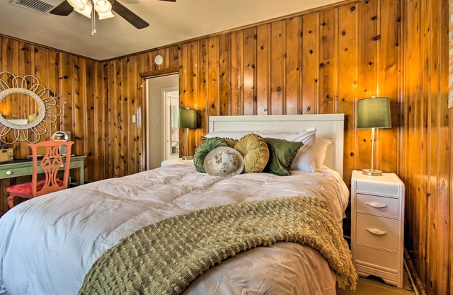 Lovely Tomball Home < 1 Mi to Dtwn + Pool Access!