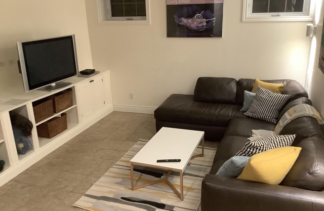 Lovely Toronto Home in Trendy Beaches Area of Toronto