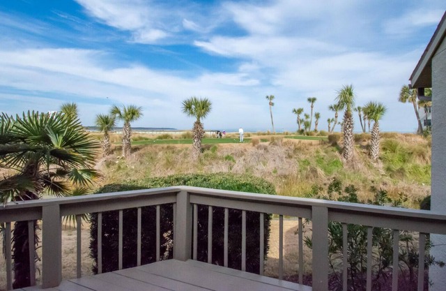 Lovely Townhome w/ Outdoor Decks, Golf Course & Ocean Views and More!