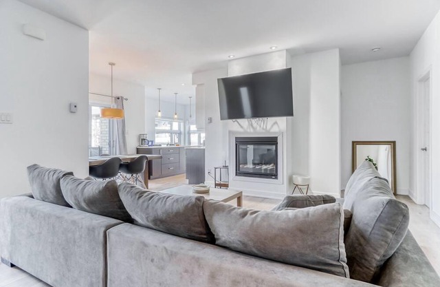 Lovely two-bedroom condo with indoor fireplace