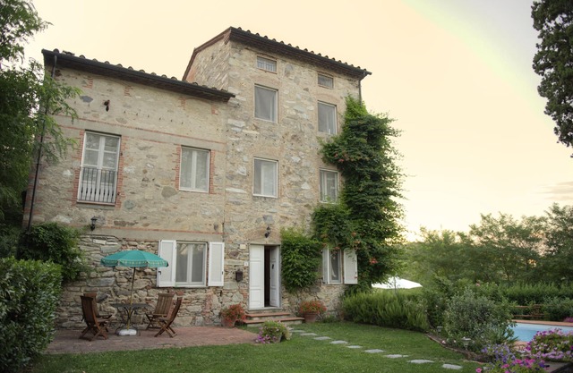Lovely villa near Lucca, sleeps 15, ideal for pool, beach or sightseeing holiday