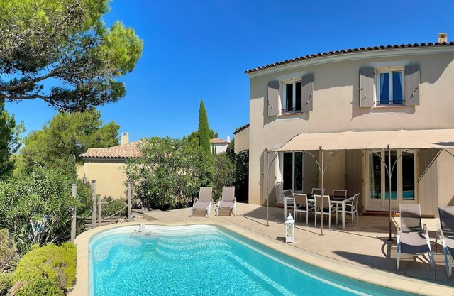 Lovely villa on the golf with private pool, fully air conditioned, open view+