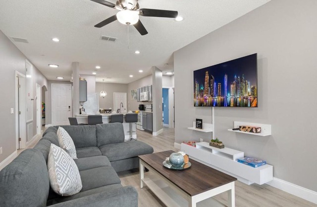 Lovely villa with Beautiful Pool Close to Disney