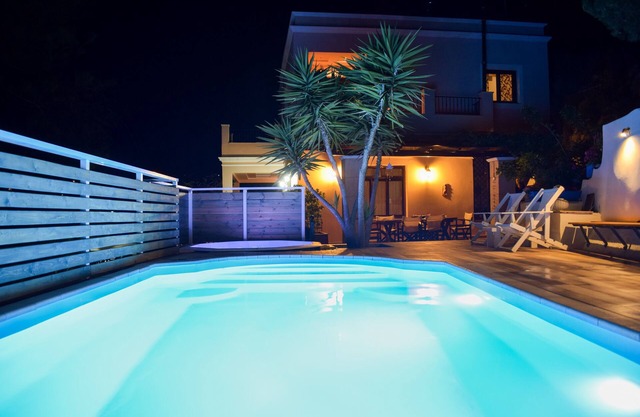 Lovely villa with pool and spa near the beach- ΕΣΛ-1468Κ920Α0389001