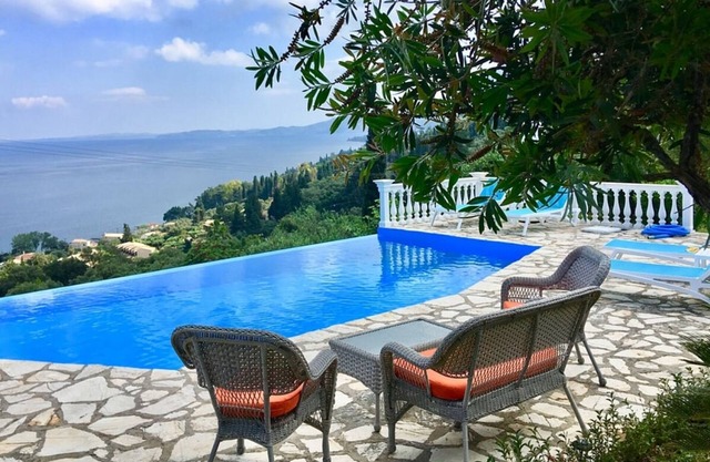 Lovely Well Located Villa, Private Infinity Pool, Spectacular Sea Views close to Benitses Resort!