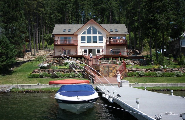 LOW BANK waterfront, sunny side of the lake, private dock, 4bed/3bath
