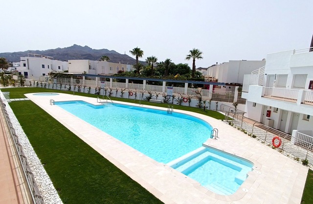 Low First Line Apartment with Fiber and Swimming Pool