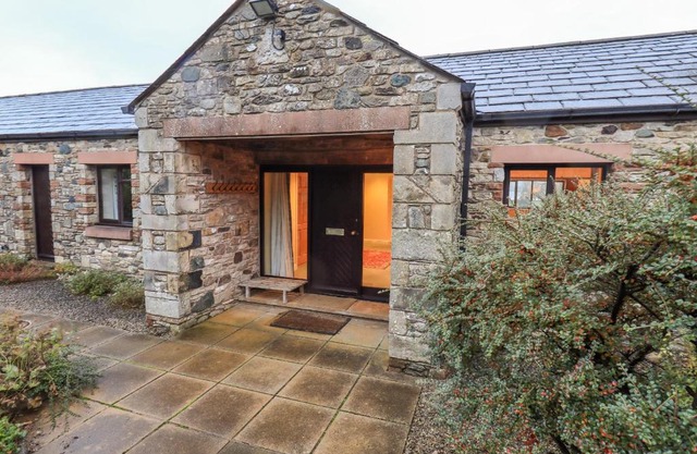 Low House