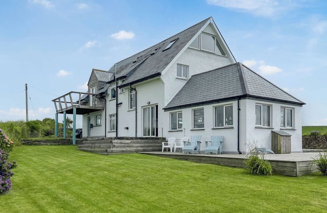 Lower Hendra Cottage