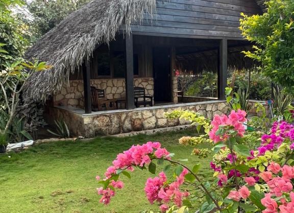 Lualemba Bungalow Resort