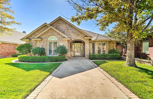 Lubbock Home w/Patio ~ 6 Mi to Texas Tech!