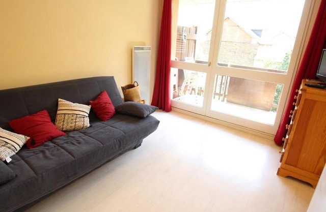 Luchon - T2 avec balcon, animaux admis, parking - FR-1-313-146