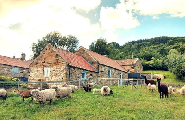 Luddie's Country Cottages - Rose Cottage