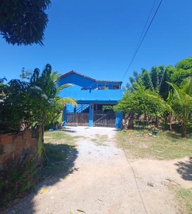 Lugar de descanso e muito verde praia e lagoa Araruama