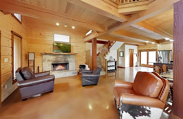 Luke Lake Living