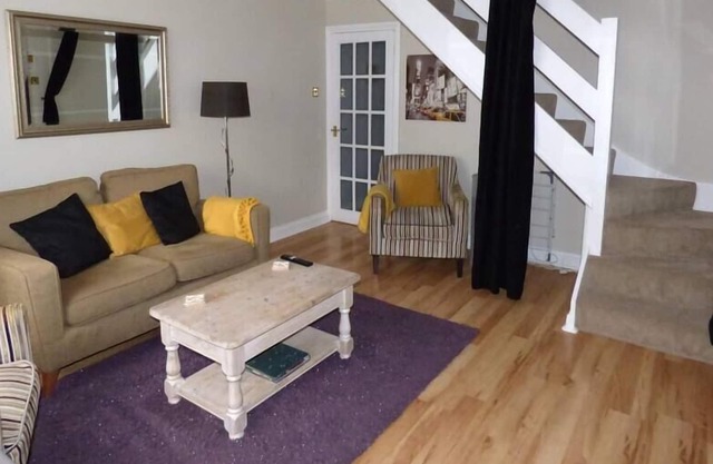 Luke Stays - Franklin Walk