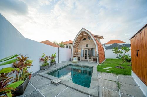 Lumbung Style Studio with Pool, 10 mins to the beach