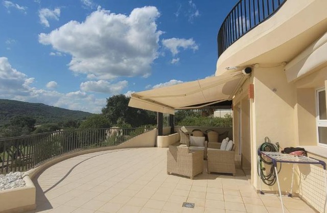 LUMINOSO APARTAMENTO San Roque Golf Club