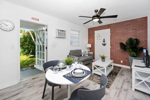 Luna Beach House