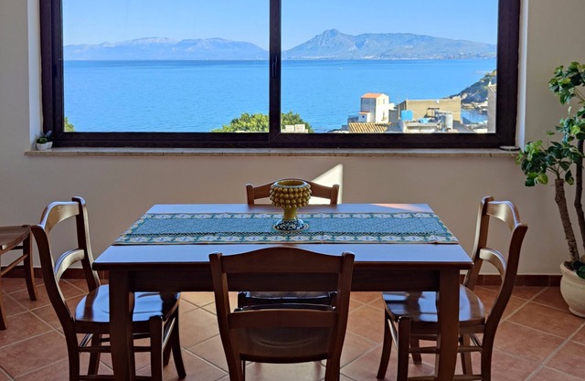 Luna Marina: Sicilian beach house