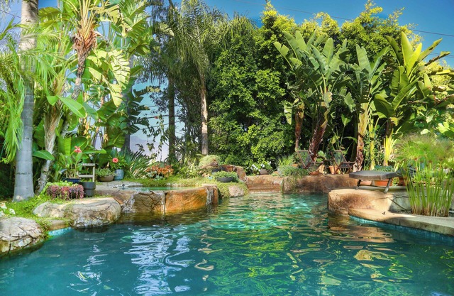 Lush Garden Hideaway & Pool – A Rare Pasadena Gem 5 min from the Rose Bowl