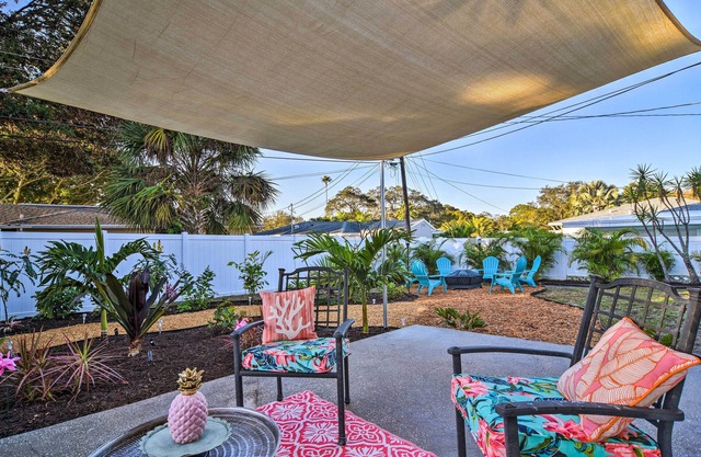Lush Seminole ‘Surf Inn’ w/Backyard Fire Pit!