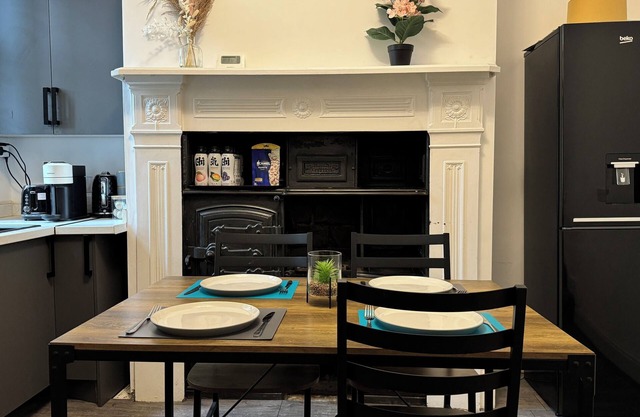 Lux 4BR, Near airport, Nespresso, 8 bed, WI-FI, free parking