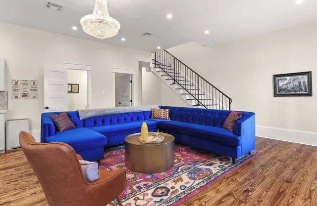 Lux and Spacious | Groups | Near French Quarter