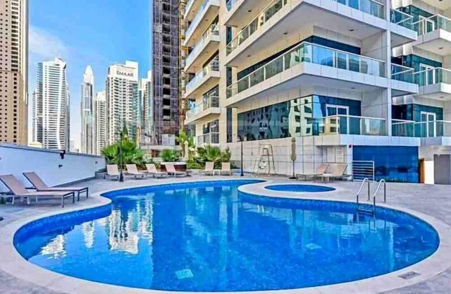 Lux High Rise Marina Apartment