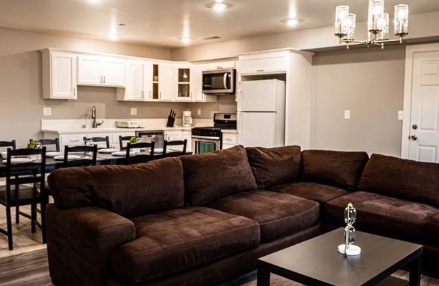 ☆Lux Modern & Spacious 5BR home in Los Angeles☆- N