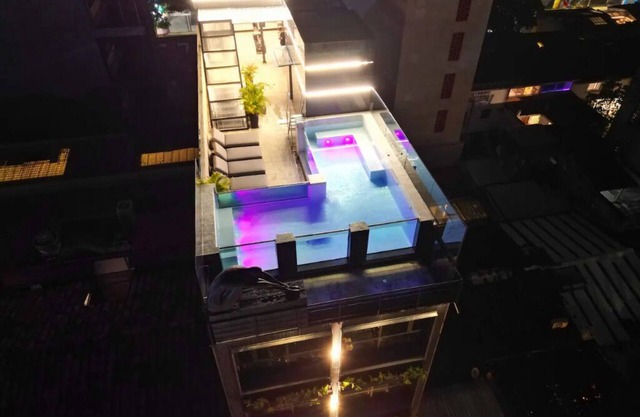 Lux Penthouse Rooftoppool parquelleras