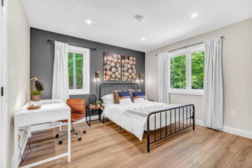 Lux Summer Getaway with Hot Tub, Sauna, EV charger