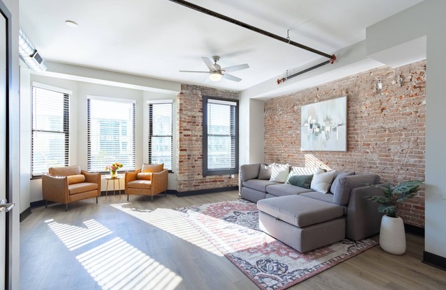 Luxe 1-bedroom Steps from Everything in Downtown Janesville