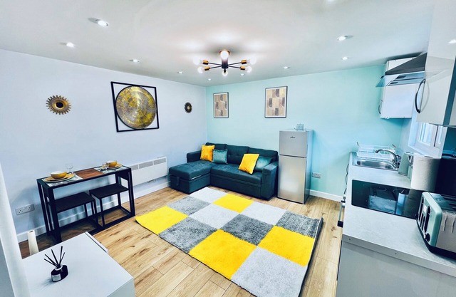 Luxe 1B Chalet LTN Airprt,L&D hospital, Whipsnade Zoo,Fast access to London