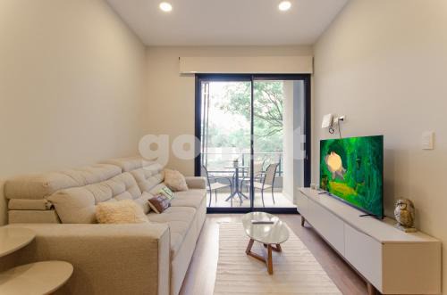 Luxe 2 Bedroom Apt In The Heart Of Villa Morra