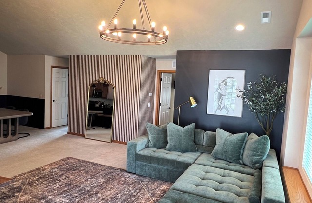 Luxe+Elegance Sleeps 6 2bedrooms 2bath