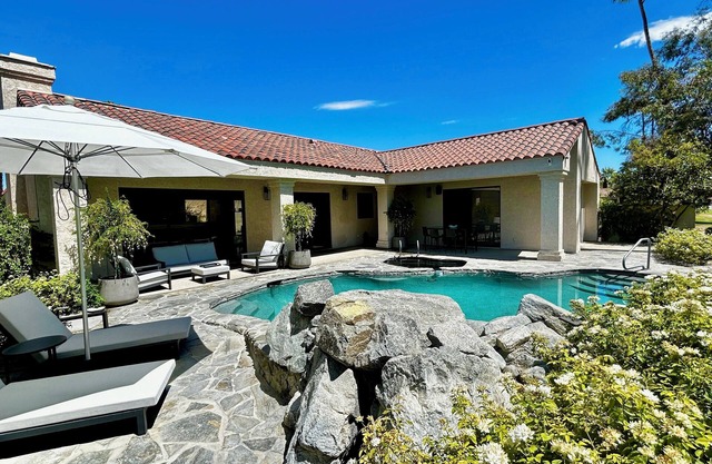 “Luxe Living”: Modern elegance, top-tier amenities, and stunning views, managed by Greenday!