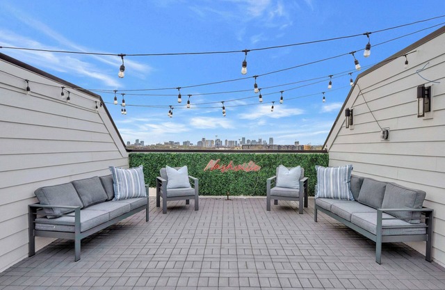 Luxe Music City Show House! Walk to Geodis Park!
