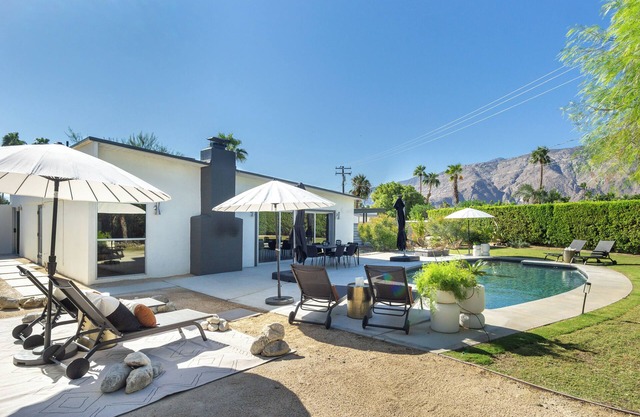 Luxe Outdoor Living: Palm Springs Retreat w/View!