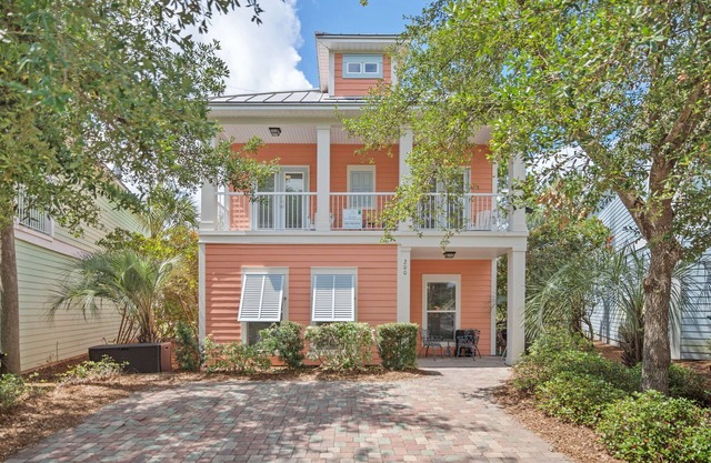 LUXE Retreat | Walk 2 Beach | Pool|Golf Cart