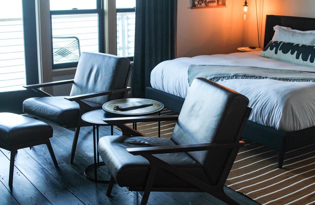 Luxe River View King Room at Bowline Hotel, River View