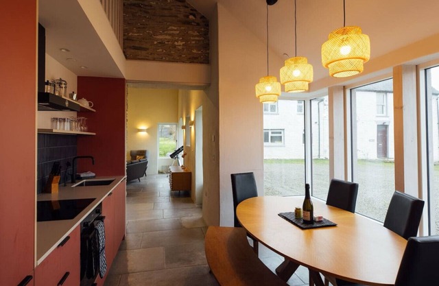 Luxe Stargazers Barn; Close to Coast, Town, Trails