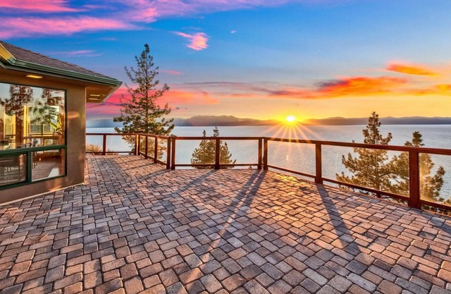 Luxe3 historic harrahs 5 diamond 280 degree luxury lake tahoe08402215